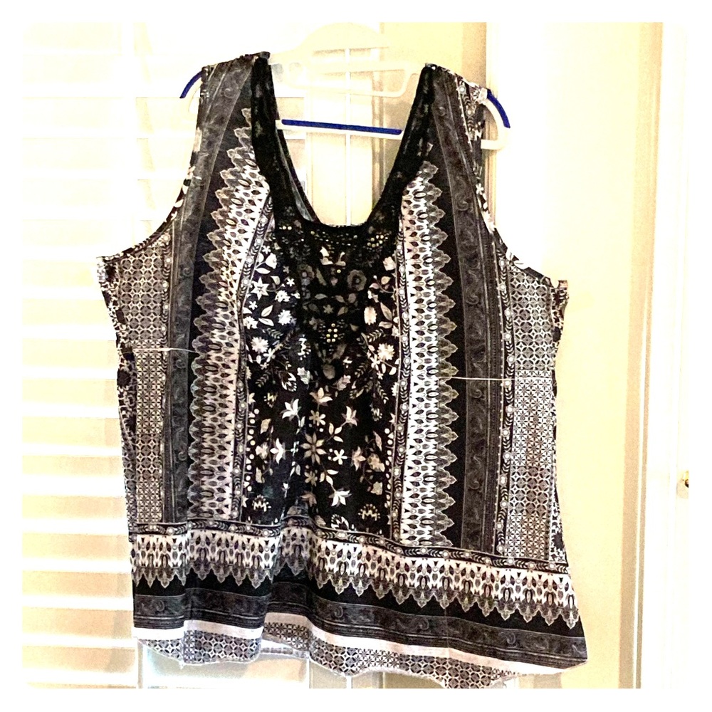 Womens 3x lace embellished top